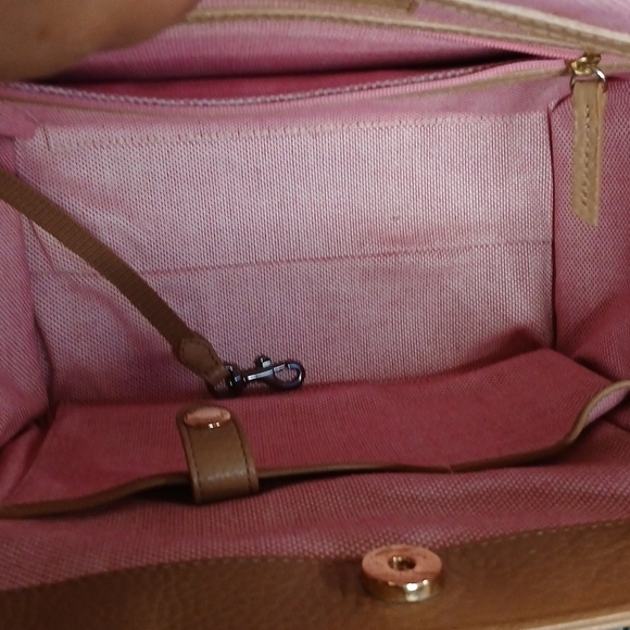 Dooney And Bourke Tan Leather Shoulder Bag - Picture 7 of 8